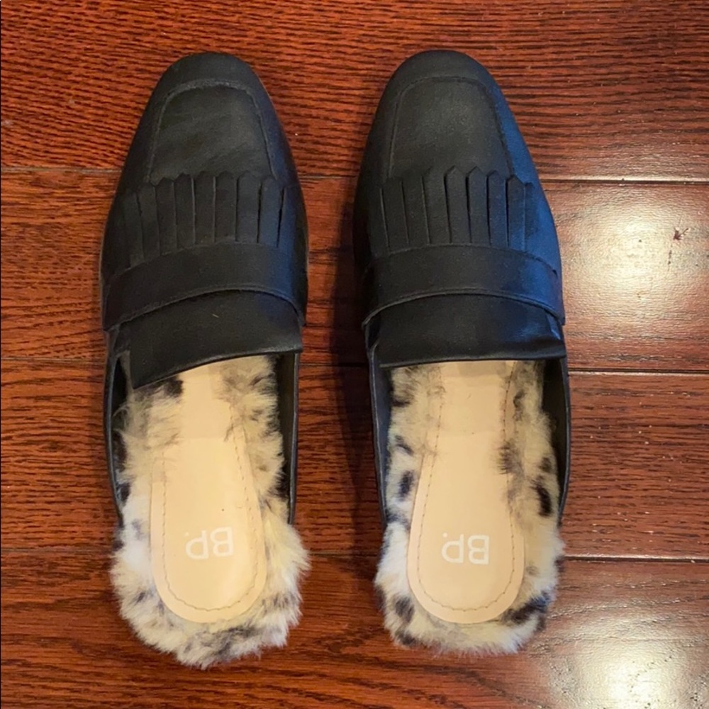NWOT! BP Nordstrom Black Leather w/ Fur Mules